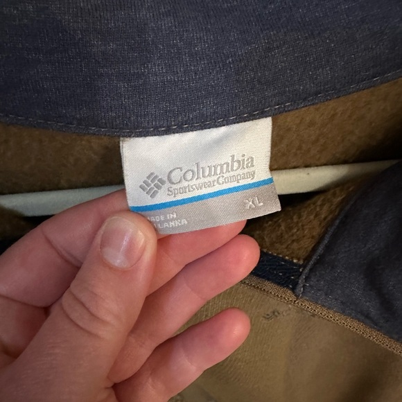 Columbia Men's Tan Zip-Up Sweater - Size XL - Picture 2 of 4